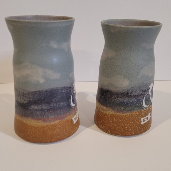 VINTAGE 1998 Set of 2 Handmade CGA Manitoba Mugs - Picture 5 of 16